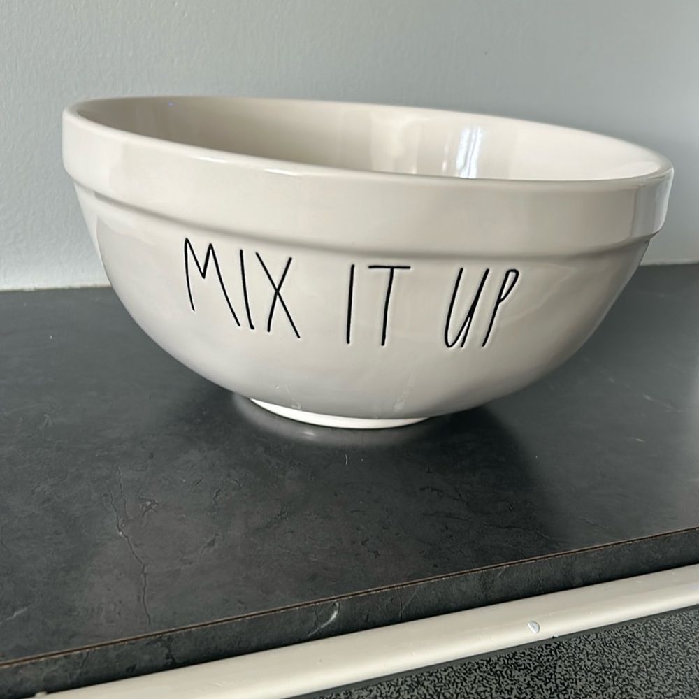 Rae dunn large mixing bowl